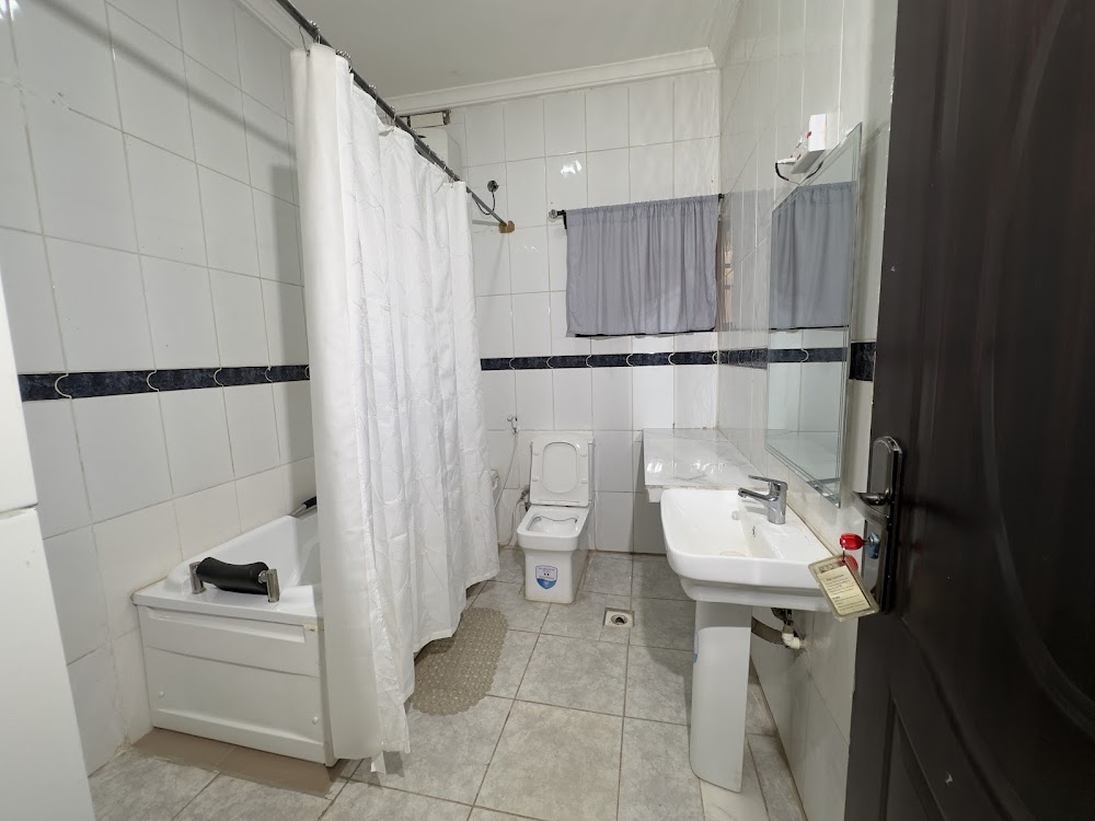 House IX Service Apartment photo 3
